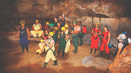Илон Маск предлагает помощь в спасении запертых в пещере детей